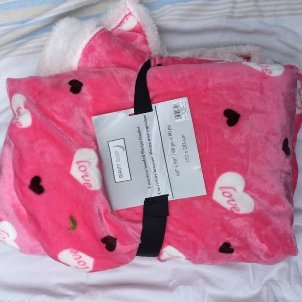 BN Hooded Sherpa Blanket